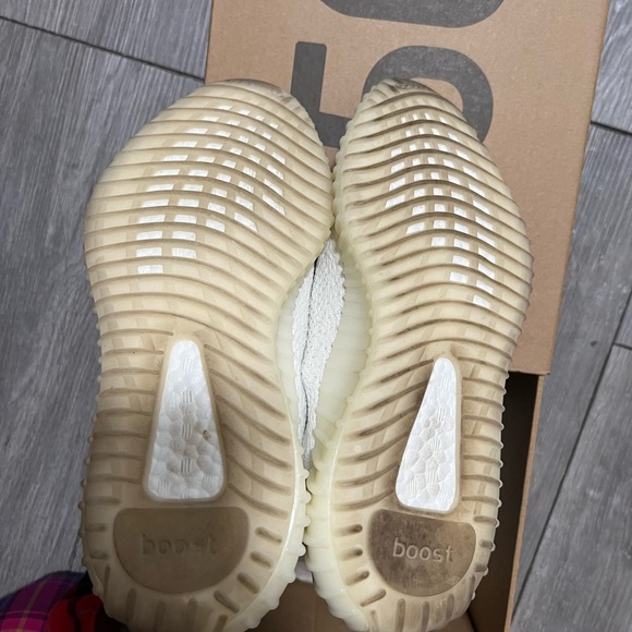 Yeezy - Picture 2 of 3